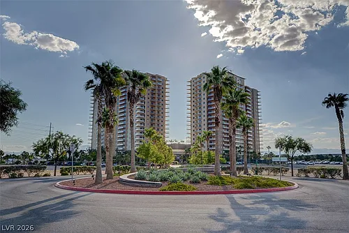 8255 Las Vegas Blvd S Photo 1