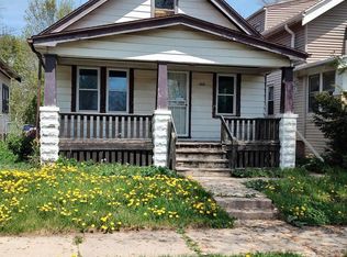 3206 W Fairmount Ave, Milwaukee, WI 53209