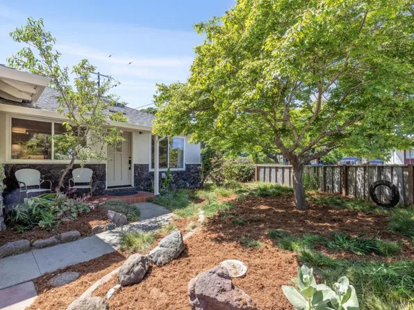 1975 15th Ave, Santa Cruz, CA 95062