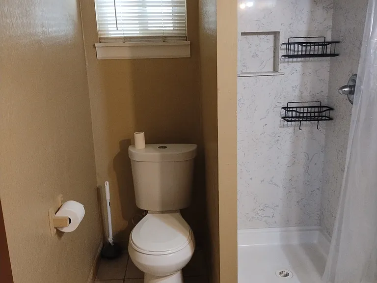 5935 Garden Ave #F — Photo 2