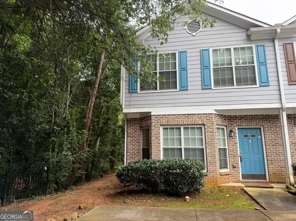 2502 Walden Lake Dr, Decatur, GA 30035