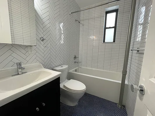 Rented by Avenues Real Estate | media 5