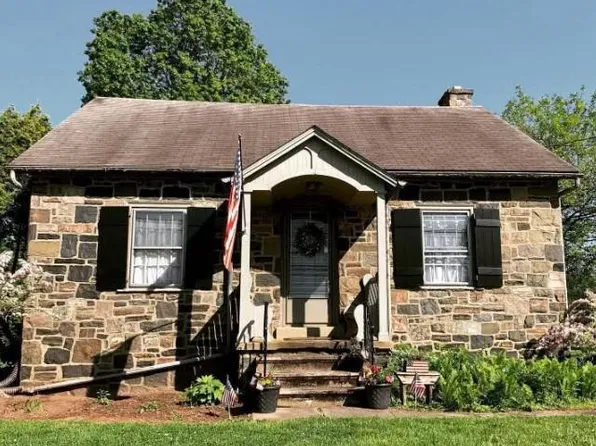 1635 Bustard Rd, Harleysville, PA 19438