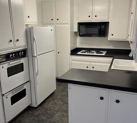 2nd image of 705 Westmount Dr APT 208