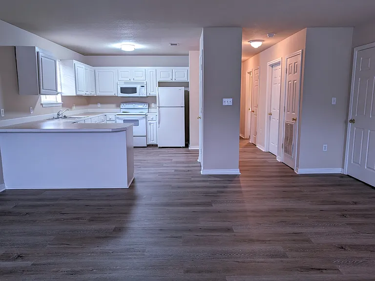 3 Center Windridge Xing E #D — Photo 3