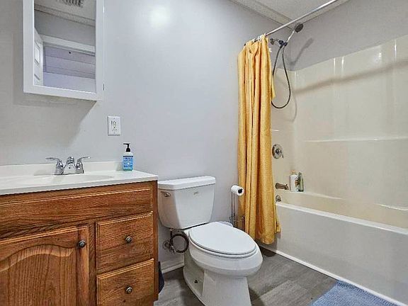 2nd image of 282-286 Main St #1