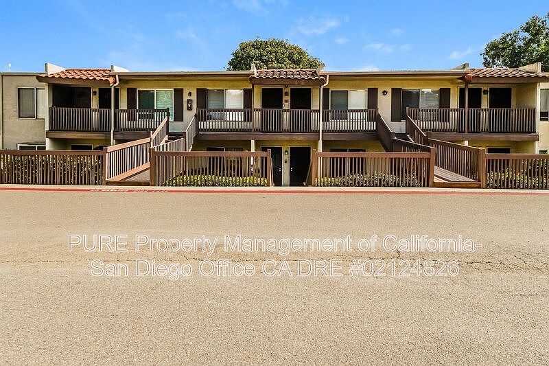 1st image of 615 Vine St Unit 20