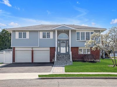 1 Sterling Court, Plainview, NY, 11803