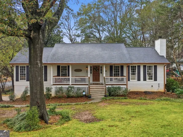 201 Lexington Dr, Woodstock, GA 30188