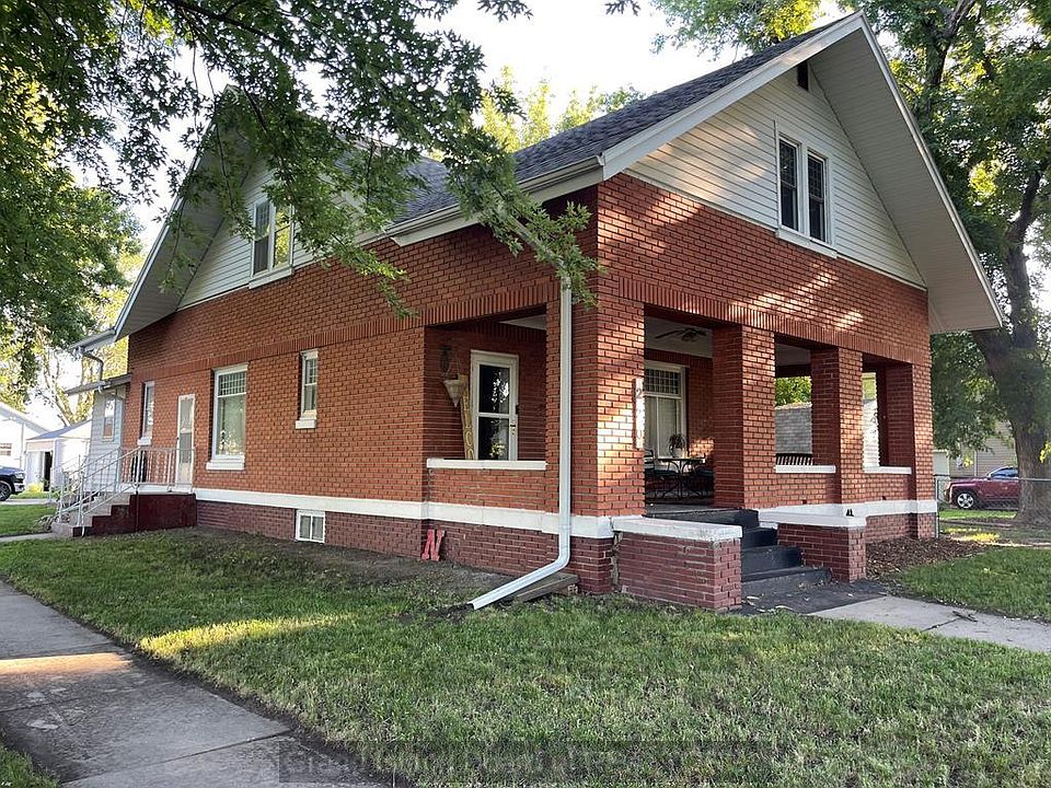 1st image of 220 N St
