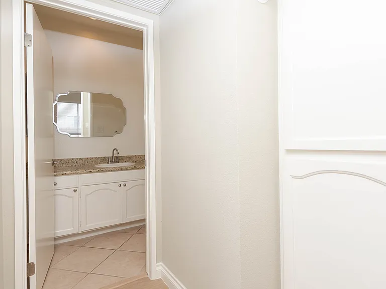 5452 Alvern Cir #204 — Photo 7