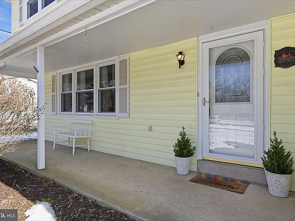 4th image of 1460 Cathys Ln