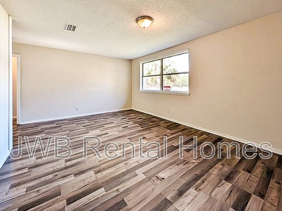 4th image of 1288 W 28th St