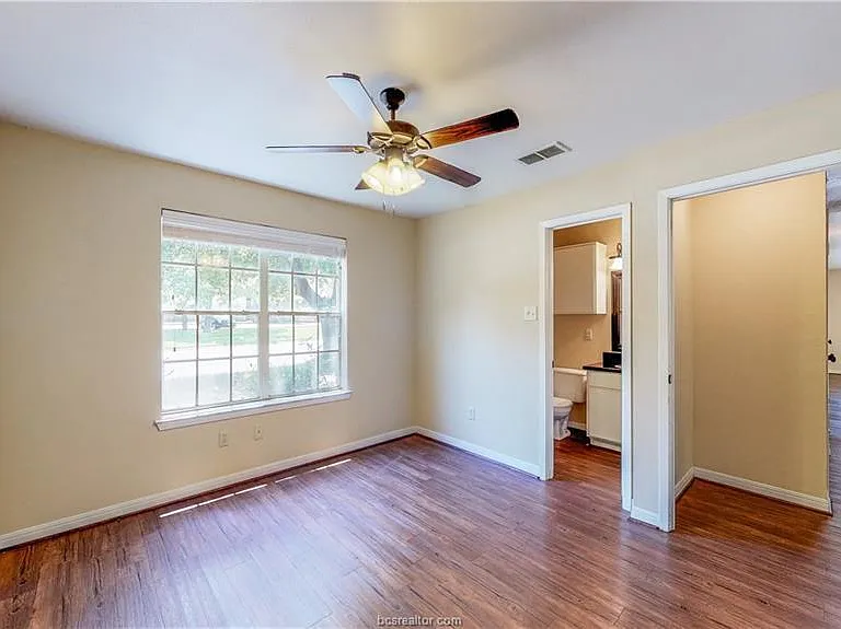 701 Balcones Dr #39 — Photo 5