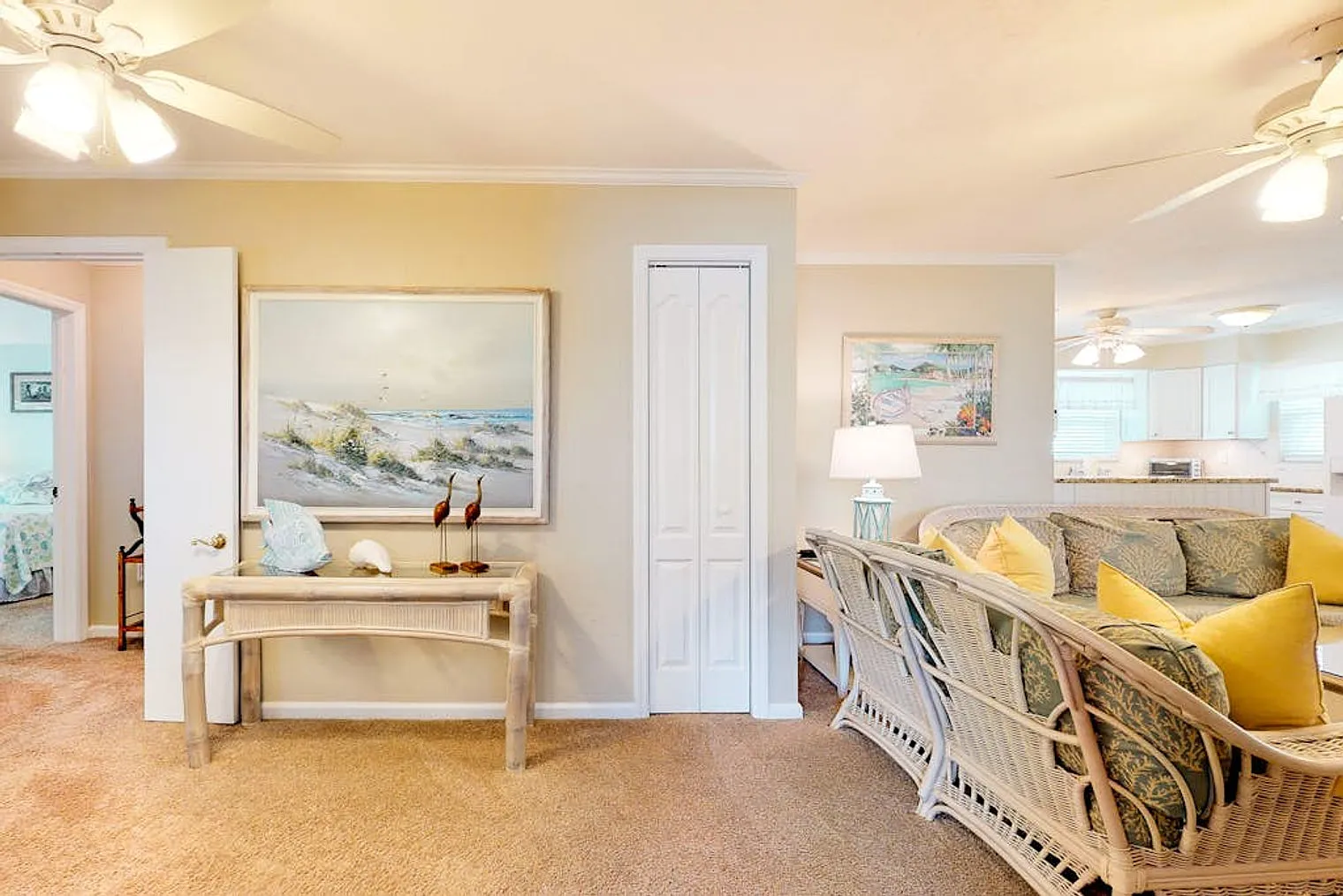 3 bed, 2.0 bath, 1431 sqft, $5,587 — Photo 3