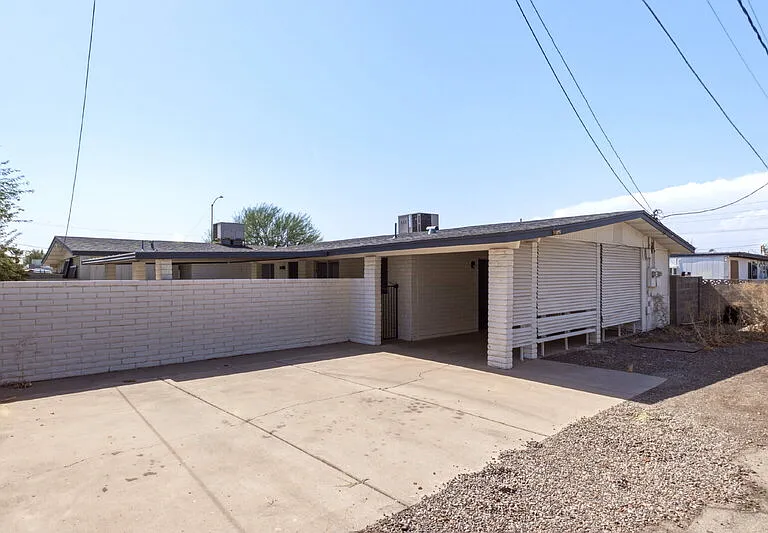 1129 N Wedgewood Cir #B — Photo 21