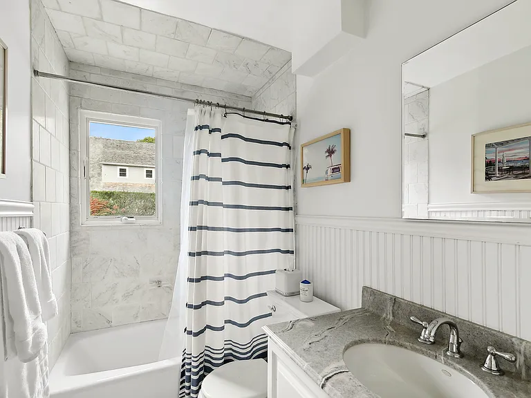 1 Oakwood Ct — Photo 11