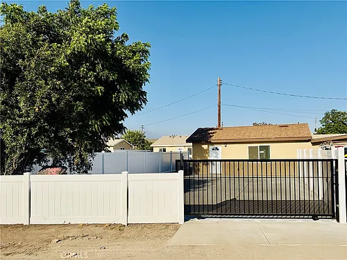 134 E Cluster St #2 Photo 1