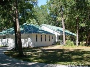 4600 Pamela Dr, Yankeetown, FL 34498