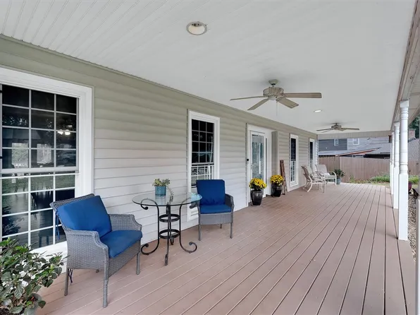 1002 Greenwood Ct, Easley, SC 29642