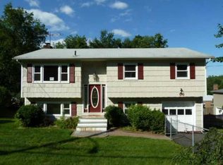 96 Rosman Rd, Thiells, NY 10984