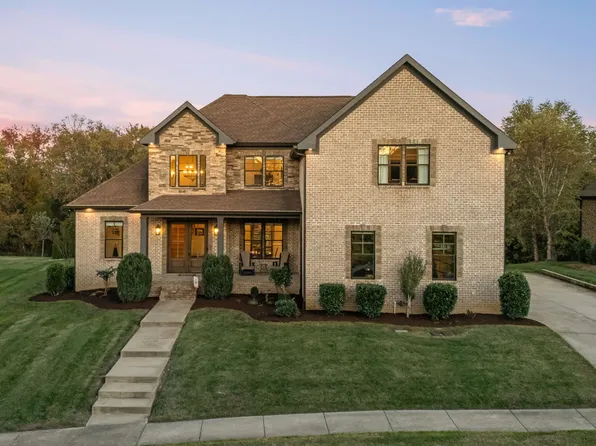 305 Charleston St, Lebanon, TN 37087