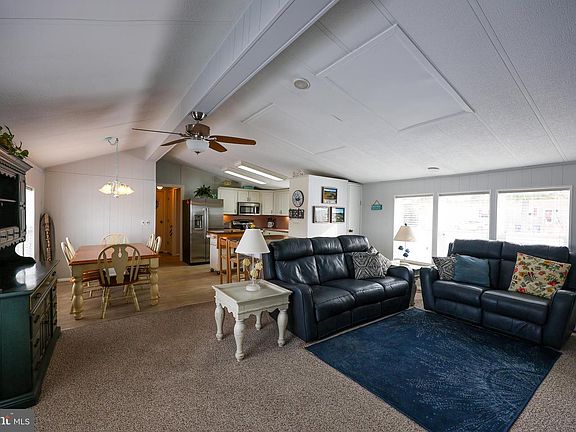 5th image of 36529 Pebble Dr