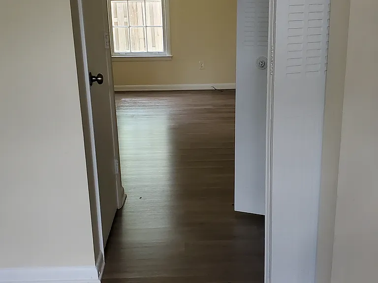 2080 Kings Gate Cir #C — Photo 15