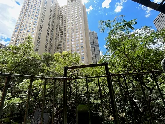 Rented by Bond New York | media 21