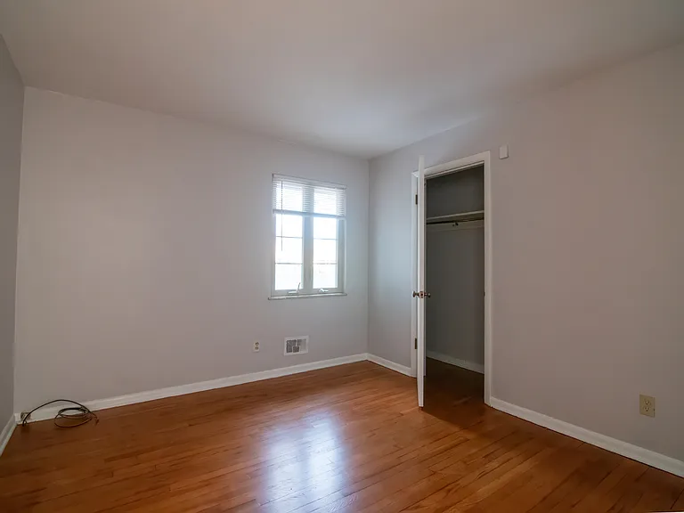 2861 Wellesley Dr — Photo 17