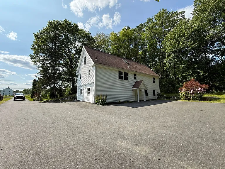 17 N Maple St — Photo 38