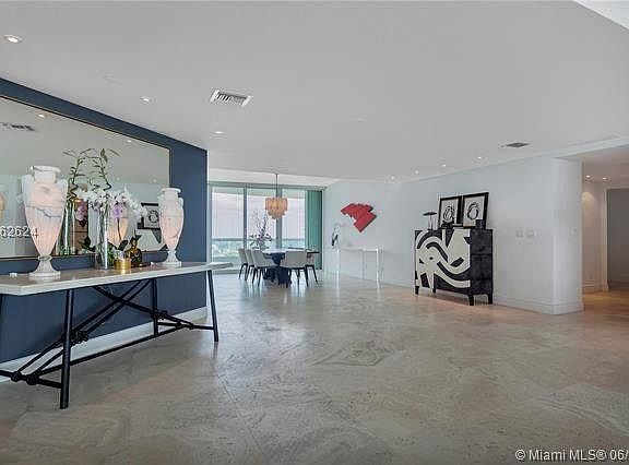5th image of 1644 Brickell Ave #3605