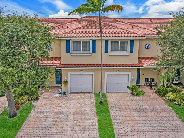 2766 S Evergreen Circle, Boynton Beach, FL 33426