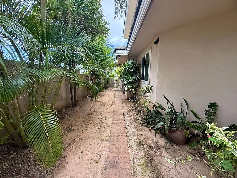 76 Keoneloa St — Photo 43