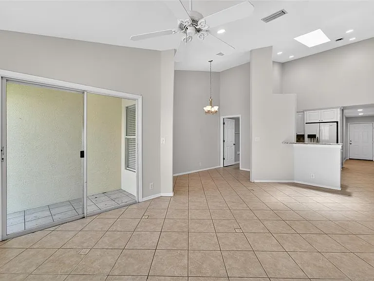 658 Green Valley Rd #B3 — Photo 33