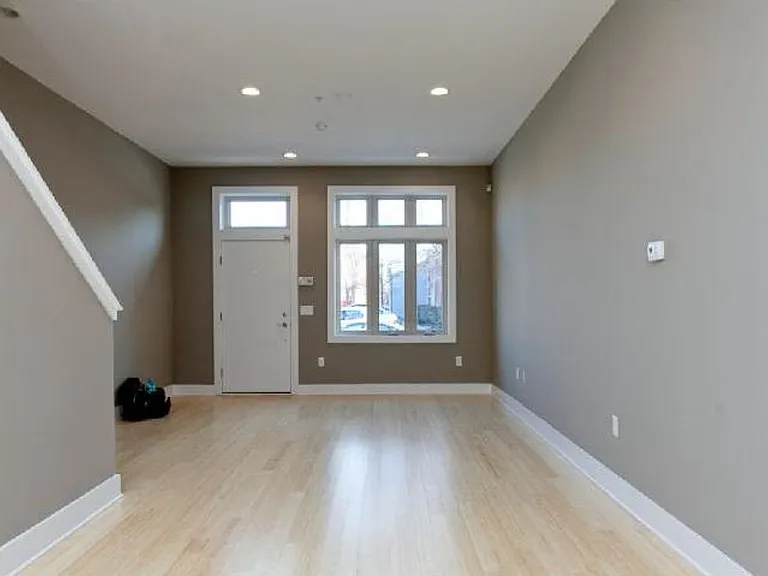 1024 S 5th St — Photo 9