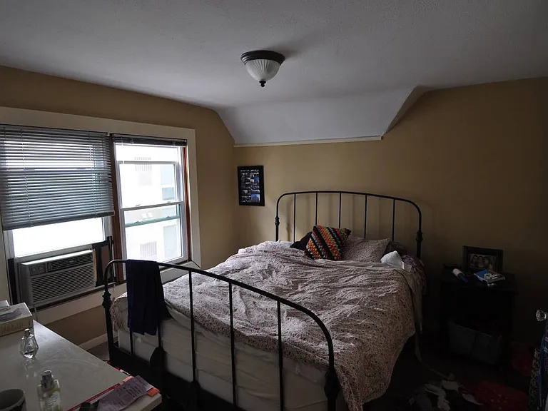 2909 Knox Ave S #3 — Photo 6