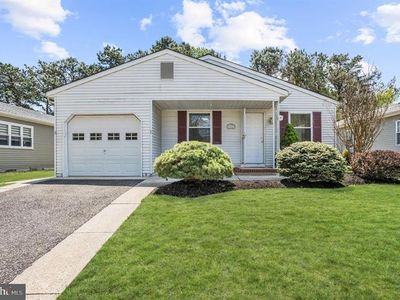 52 Buena Visa Dr, Toms River, NJ, 08757