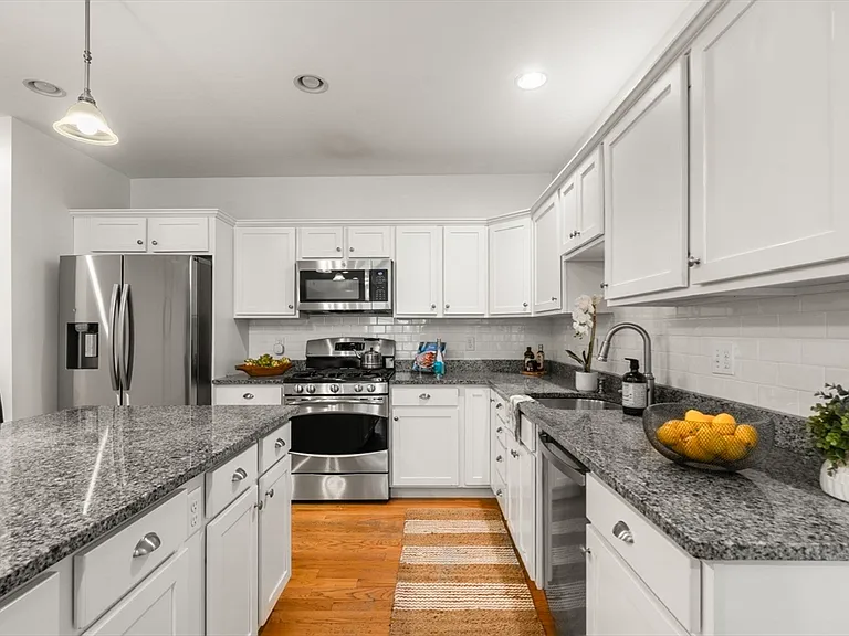 865 Lagrange St #5 — Photo 4