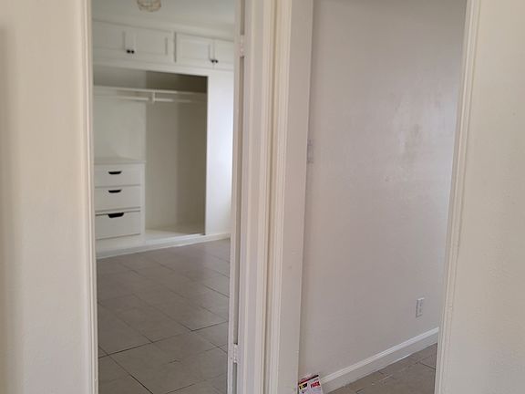 3rd image of 5323 1/2 Boswell Pl
