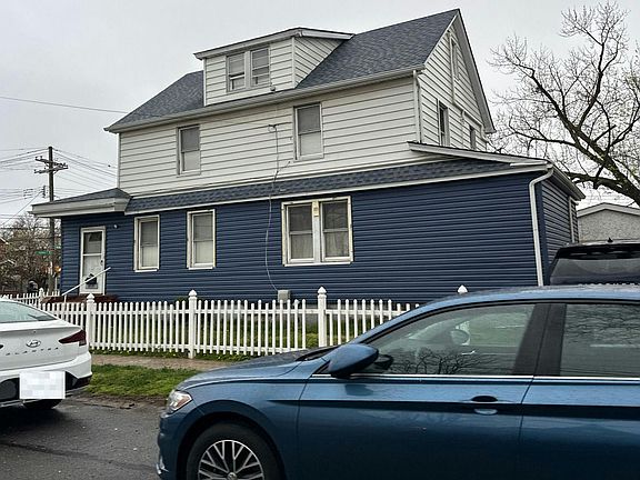 2nd image of 11401 211th St