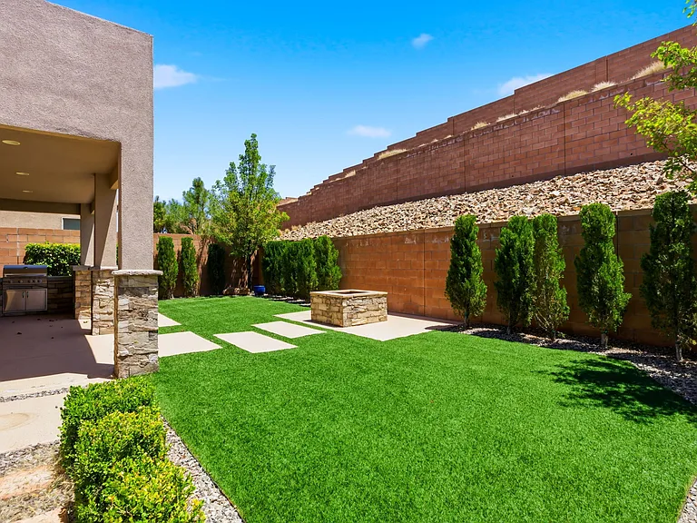 1504 Challedon Dr SE — Photo 48