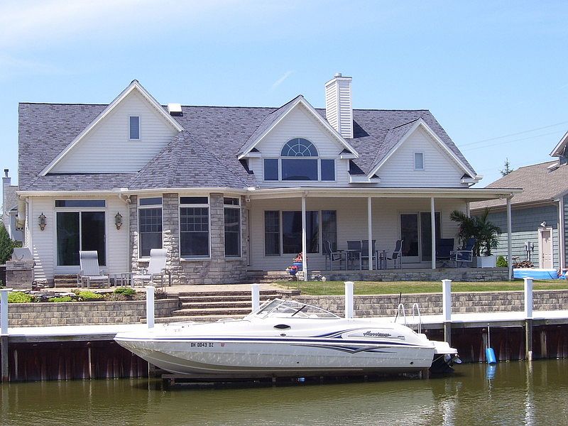 Backyard with dock and boatlift