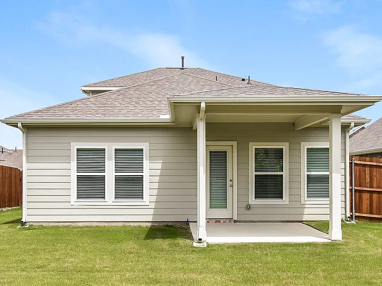 819 Brilliance Dr — Photo 17