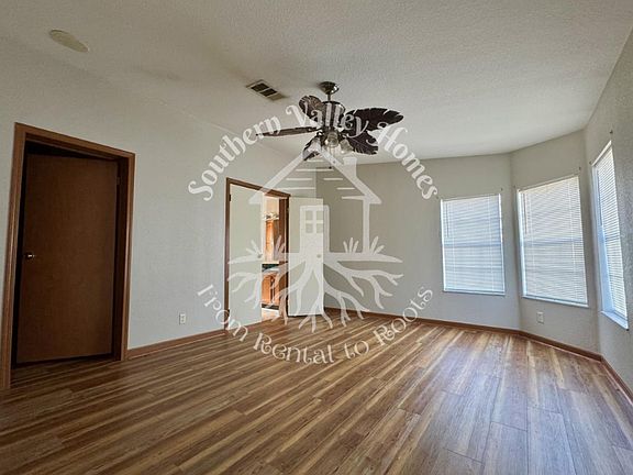 3rd image of 190 Dan Sparrow Rd