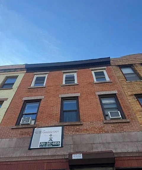 293 Grove St #2 — Photo 1