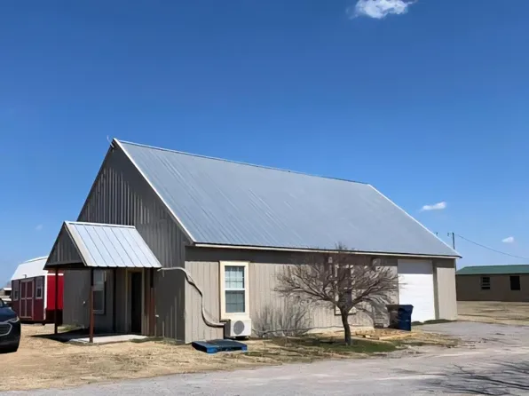 504 Van Buren Ave, Chattanooga, OK 73528