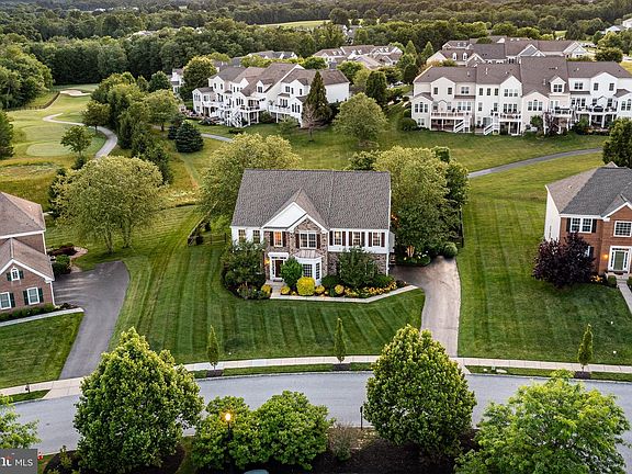 2nd image of 122 Bolero Dr