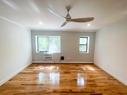 Rented by Evergreen Realty & Investments | media 15