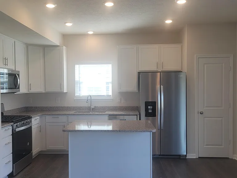 6724 Cardiff Dr — Photo 17